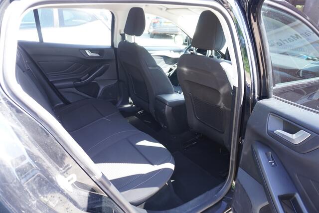Ford FOCUS Wagon 1.0 EcoBoost Titanium Business AUTOMAAT TREKHAAK CARPLAY CLIMA CRUISE
