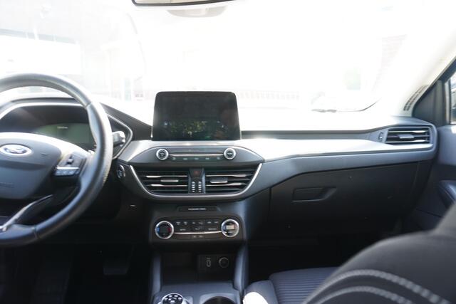 Ford FOCUS Wagon 1.0 EcoBoost Titanium Business AUTOMAAT TREKHAAK CARPLAY CLIMA CRUISE