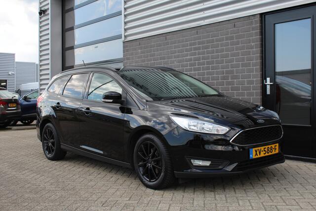 Ford FOCUS Wagon 1.0 Titanium / Navigatie / Carplay / Stoelverwarming