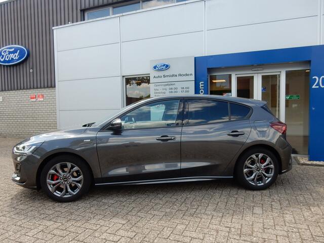 Ford FOCUS 125PK Hybrid ST Line Style | winter pack | Rode remklauwen | grote spoiler | Camera |