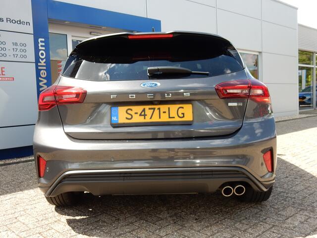 Ford FOCUS 125PK Hybrid ST Line Style | winter pack | Rode remklauwen | grote spoiler | Camera |