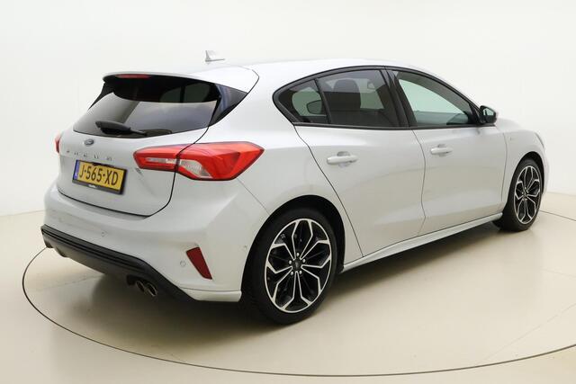 Ford FOCUS 1.0 EcoBoost ST Line Business 125pk | Navigatie | Camera | Winter pakket | 18" Lichtmetalen Velgen | Climate Control | Parkeerassistent