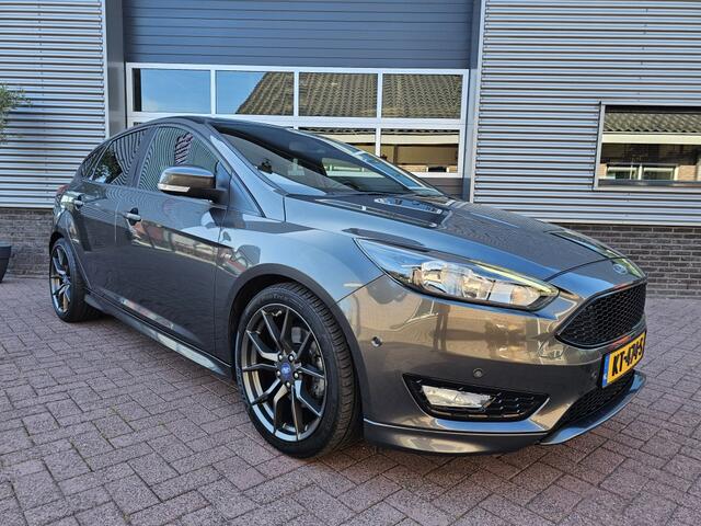 Ford FOCUS 1.5 ST-Line