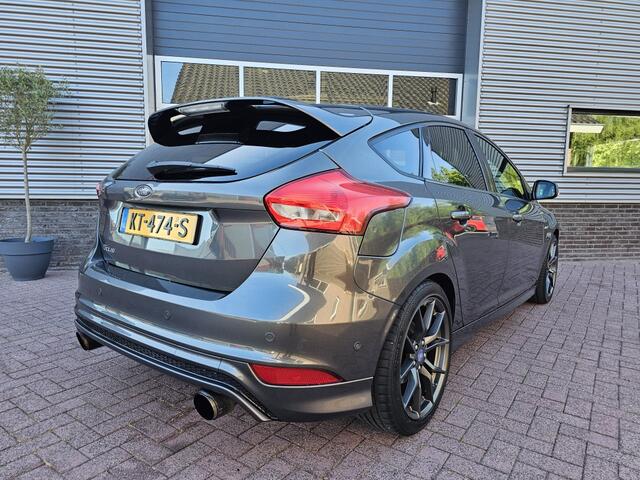 Ford FOCUS 1.5 ST-Line