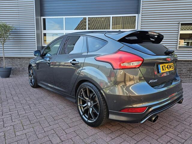Ford FOCUS 1.5 ST-Line