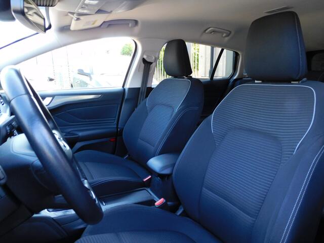 Ford FOCUS Wagon 1.5 EcoBoost Titanium Business APPLE CARPLAY/ANDROID! NAVI! CRUISE! CLIMA! TREKHAAK!