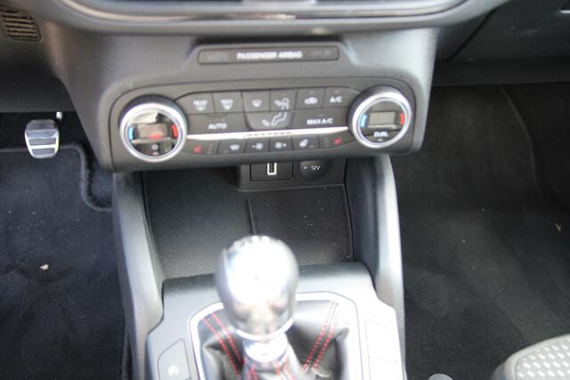 Ford FOCUS Wagon 1.5 EcoBoost ST Line Business Trekgewicht 1700 KG WINTER PACK | AFNEEMBARE TREKHAAK |