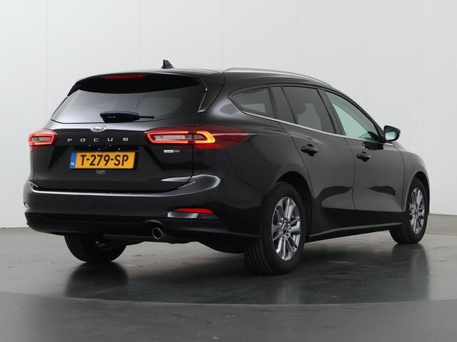 Ford FOCUS Wagon 1.0 EcoBoost Hybrid Titanium | Winterpakket | Cruise Control Adaptief | Parkeercamera | Navigatie |