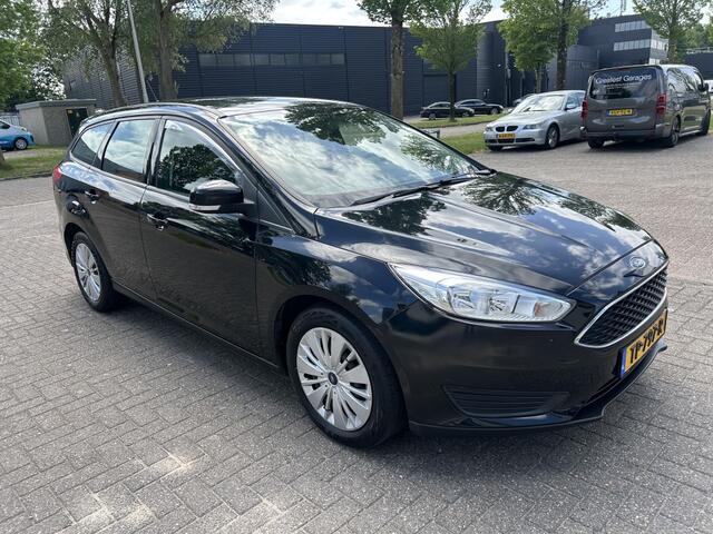 Ford FOCUS 1.0 Trend 125PK STOELVW STUURVW TREKHAAK!