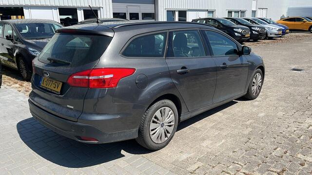 Ford FOCUS Wagon 1.0 Titanium | Stoelverwarming | Cruise control