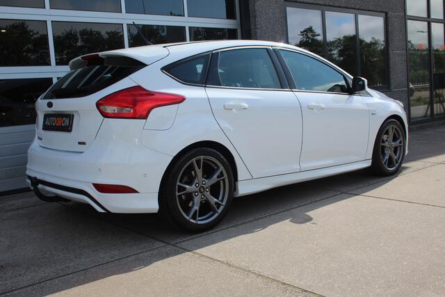 Ford FOCUS 1.0 ST-Line 126 Pk HB NL auto, Dealer onderhouden, 18 Inch LM, Trekhaak