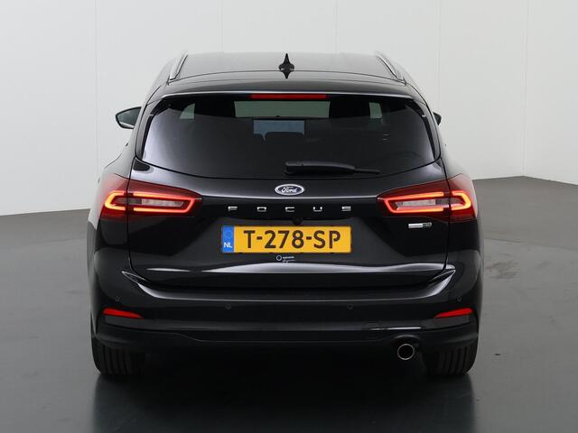 Ford FOCUS Wagon 1.0 EcoBoost Hybrid Titanium | Winterpack | Parkeercamera | Cruise Control Adaptief | Navigatie |
