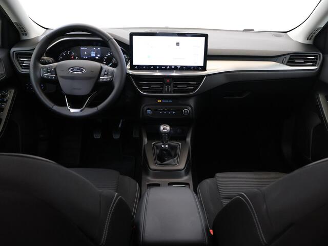 Ford FOCUS Wagon 1.0 EcoBoost Hybrid Titanium | Winterpack | Parkeercamera | Cruise Control Adaptief | Navigatie |
