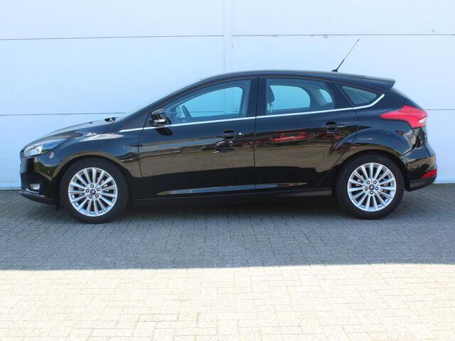 Ford FOCUS 1.0 Titanium / Trekhaak Afneembaar (1000 KG) / Navigatie + Apple Carplay/Android Auto / Cruise Control / Climate Control / 17" Lichtmetalen Velgen /