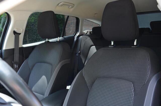 Ford FOCUS Wagon 1.0 EcoBoost Trend Edition Business Navi/Airco/Trekhaak/Achteruitrijcamera/Apple Carplay/Android Auto/lichtmetalen velgen 16"