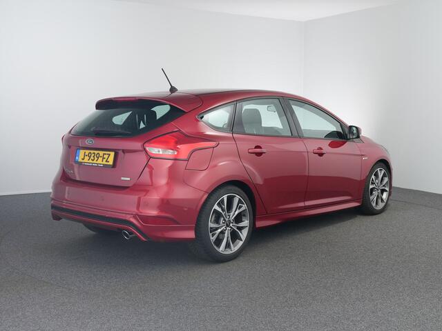 Ford FOCUS ST-Line Eco-Boost | 183PK | Carplay | Winterpakket |