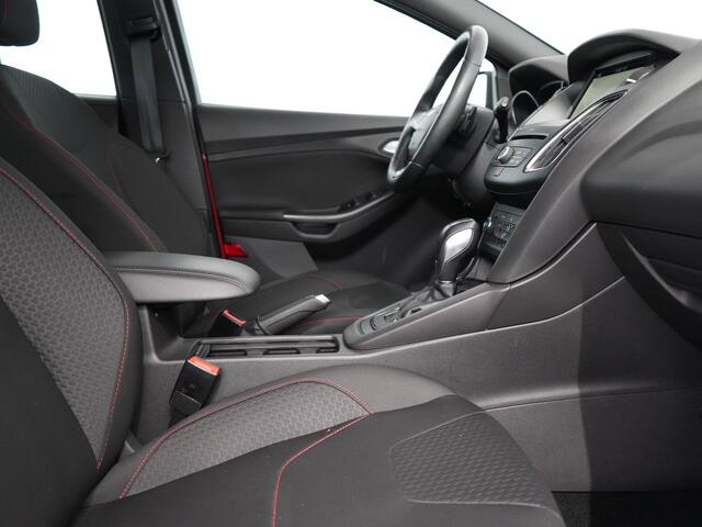 Ford FOCUS ST-Line Eco-Boost | 183PK | Carplay | Winterpakket |