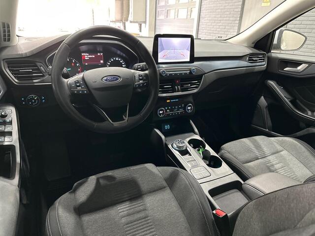 Ford FOCUS 1.0 EcoBoost Active | Automaat | Stoel+Stuurverwarming | Voorruitverwarming | Camera | Getint Glas | 17 Inch