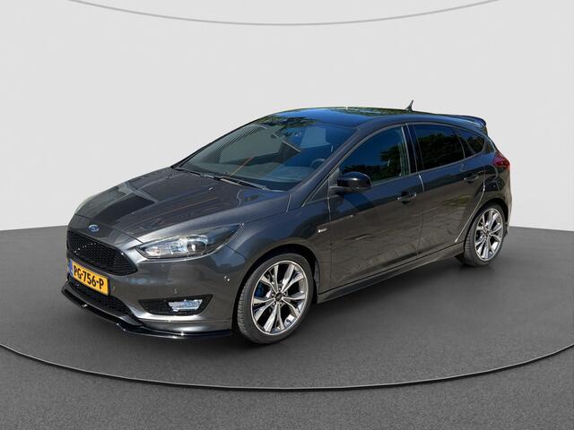 Ford FOCUS 1.5 ST-Line 182 | Half Leder | Camera | Cruise