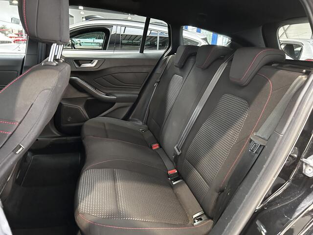 Ford FOCUS Wagon EcoBoost 125pk ST-Line | Winter pack | Elekt. A.Klep | B&O | Dodehoek detectie | Adapt. Cruise | 18"LMV |