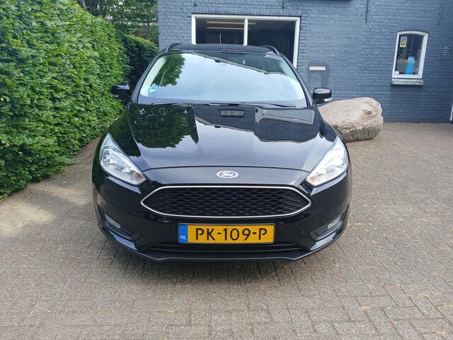 Ford FOCUS Wagon 1.0 Lease Edition / trekhaak / all season banden