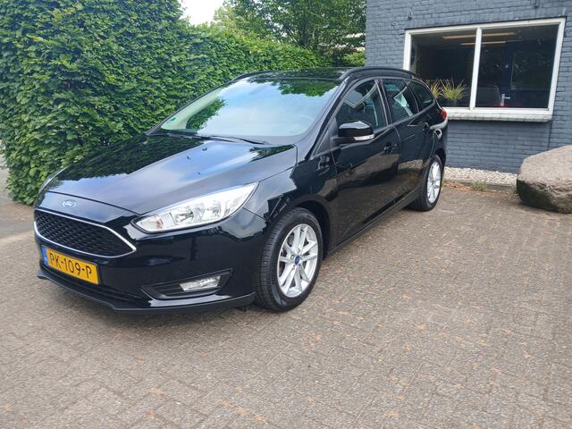 Ford FOCUS Wagon 1.0 Lease Edition / trekhaak / all season banden