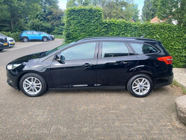 Ford FOCUS Wagon 1.0 Lease Edition / trekhaak / all season banden