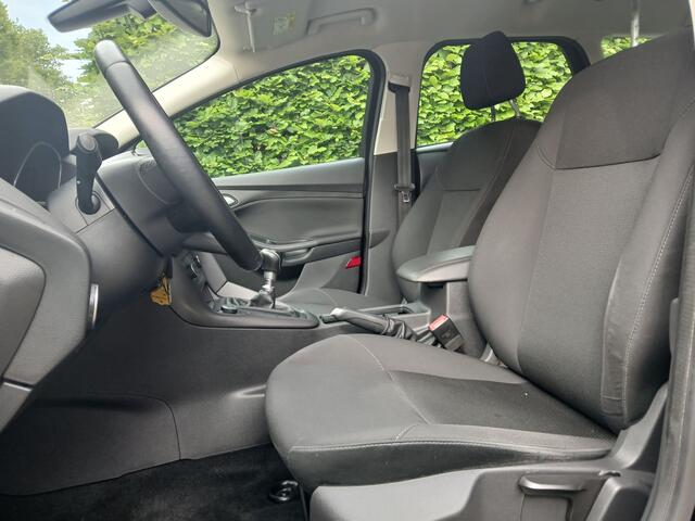 Ford FOCUS Wagon 1.0 Lease Edition / trekhaak / all season banden