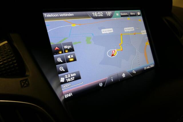 Ford FOCUS 1.5 Red Edition / Orig. Nederlands / Speciale uitvoering / Black Style / Navigatie / Cruise Control / 18'' LMV / Sportstoelen / Parkeerassistent / Parkeersensoren v+ a / Buitenspiegels elektr. inklap- & verwarmbaar / Airco / Dakspoiler / Privacy glas / Be