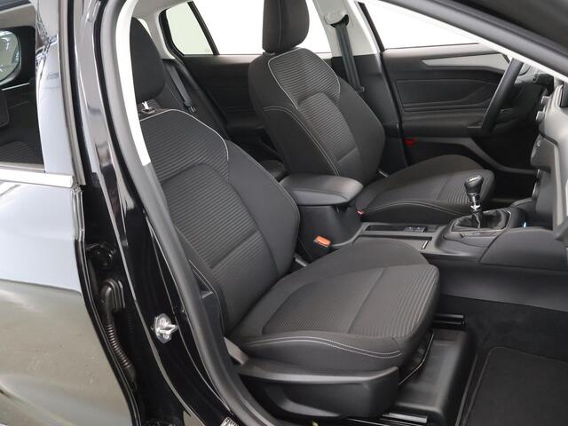 Ford FOCUS 1.0 EcoBoost Hybrid Titanium Style | Achteruitrijcamera | Winter pack | Cruise Control | Navigatie |