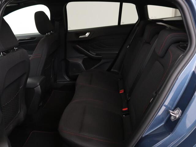 Ford FOCUS 1.0 EcoBoost ST Line X | Panoramadak | Stoel & stuurverwarming | Adaptive cruise | Camera | Carplay | Full LED | Trekhaak | Climate control | Navigatie