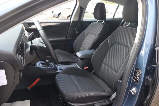 Ford FOCUS 1.0 EcoBoost Titanium Business NL-Auto!! Apple Car-play i Climate