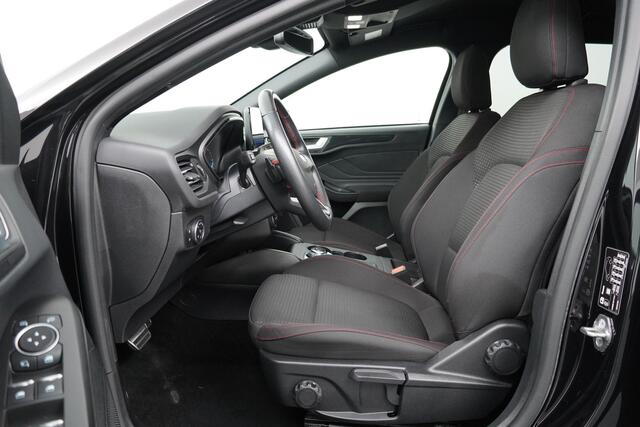 Ford FOCUS Wagon BWJ 11-2020 | 1.5T 150PK ST Line X BuS AUTOMAAT | TREKHAAK | NAVI | CAMERA | CARPLAY | CLIMA | PDC |