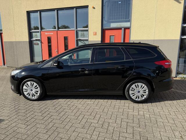 Ford FOCUS Wagon 1.0 EcoBoost Titanium, Navi, Nieuwe Distributierie