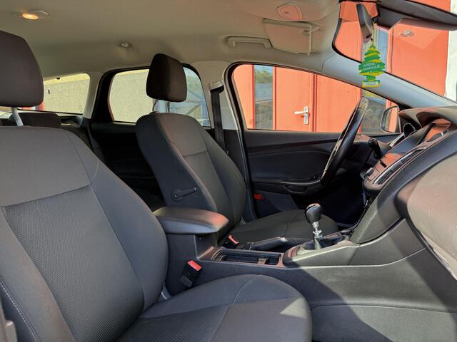 Ford FOCUS Wagon 1.0 EcoBoost Titanium, Navi, Nieuwe Distributierie