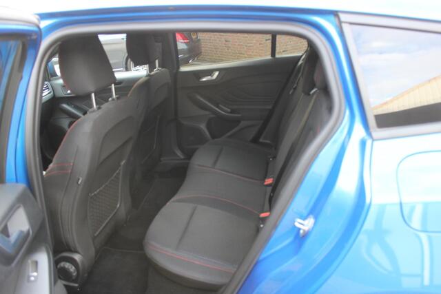 Ford FOCUS Wagon 1.0 EcoBoost Hybrid ST Line X WinterPack, Driver Ass Pack, Trekhaak Afn, Sync4, Camera, Adaptieve Cruise.