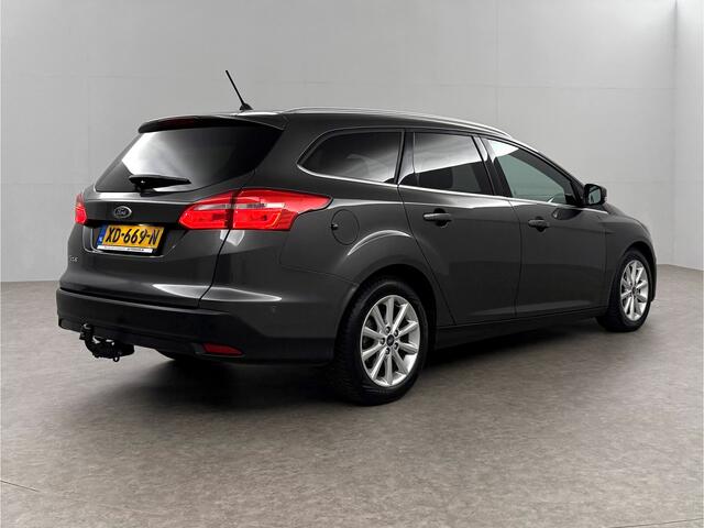 Ford FOCUS 1.5 TDCI Titanium Clima Carplay Camera Cruise LED Trekhaak Navi PDC 16"LMV