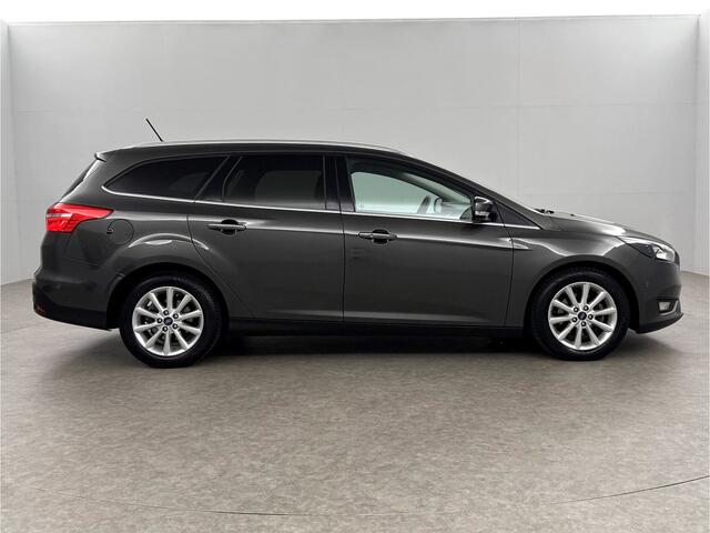 Ford FOCUS 1.5 TDCI Titanium Clima Carplay Camera Cruise LED Trekhaak Navi PDC 16"LMV