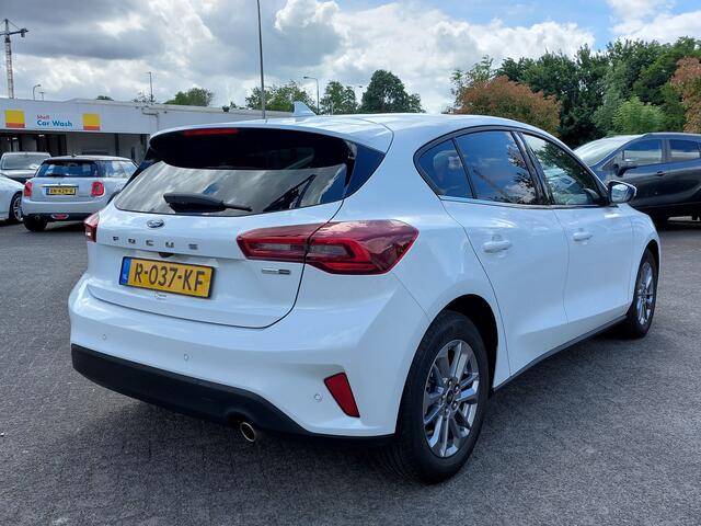 Ford FOCUS 1.0 EcoBoost 125pk Hybrid Titanium X | Navi | Apple Carplay + Android Auto | Clima | Cruise | Led Koplampen | Pdc V+A+Camera | Stoel+Stuurwielverwarming | Privacy Glass | 16''lm