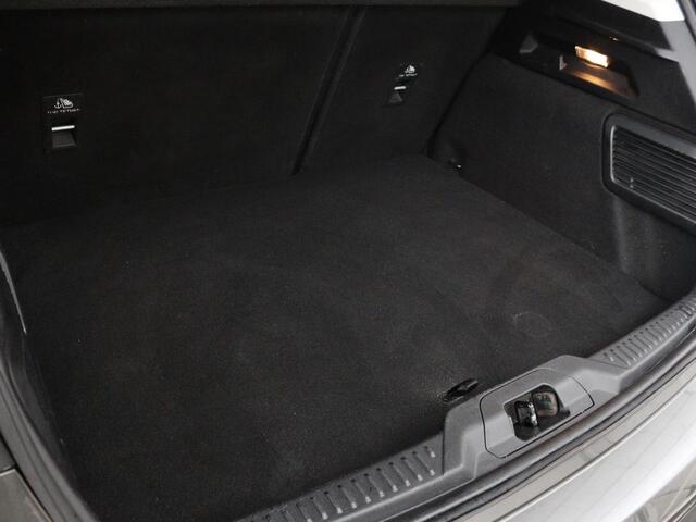 Ford FOCUS 1.0 EcoBoost Titanium | Stoel & stuurverwarming | Camera | Adaptive cruise | Carplay | B&O Sound | Navigatie | Full LED | Climate control