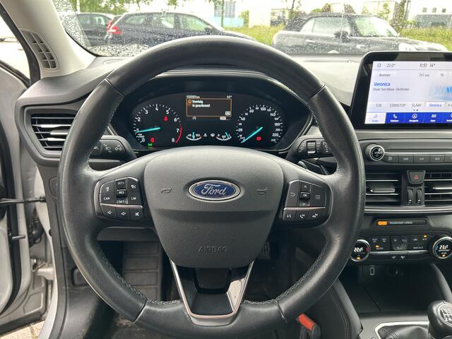 Ford FOCUS Wagon 1.0 EcoBoost Titanium Business 50% deal 6.475,- ACTIE B&O / Elek. trekhaak / Camera / ACC / Keyless