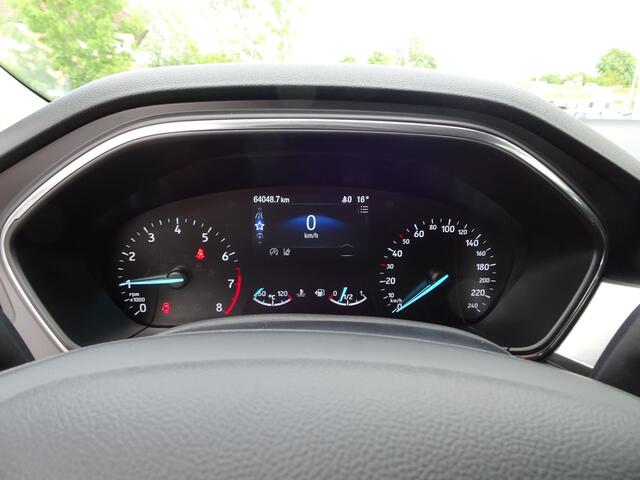 Ford FOCUS Wagon 1.0 EcoBoost Titanium Business Automatische airco, navigatie, parkeersensoren voor en achter, cruise controle, licht metalen velgen, enz.