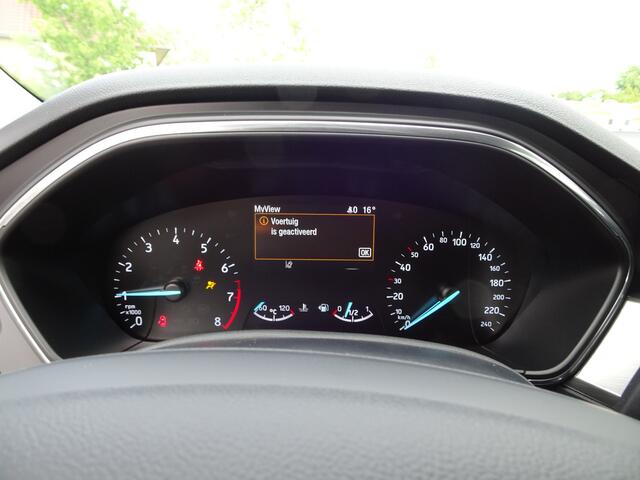 Ford FOCUS Wagon 1.0 EcoBoost Titanium Business Automatische airco, navigatie, parkeersensoren voor en achter, cruise controle, licht metalen velgen, enz.
