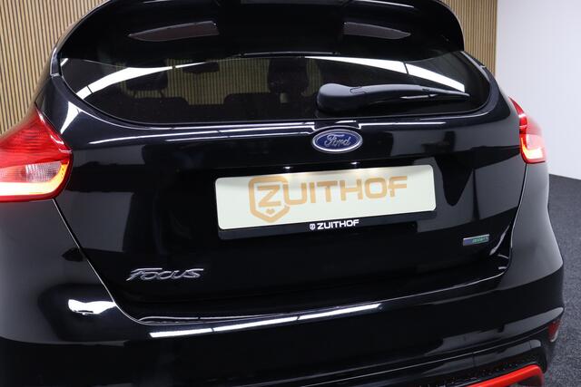 Ford FOCUS 1.5 Red Edition | Cruise-control | Afneembare Trekhaak | Clima | Stoelverwarming | Stuurverwarming