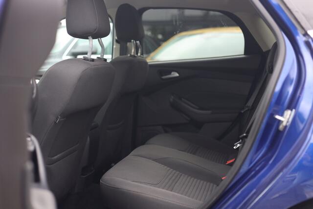 Ford FOCUS 1.0 ST-LINE | NAVI | CAMERA | 18 INCH