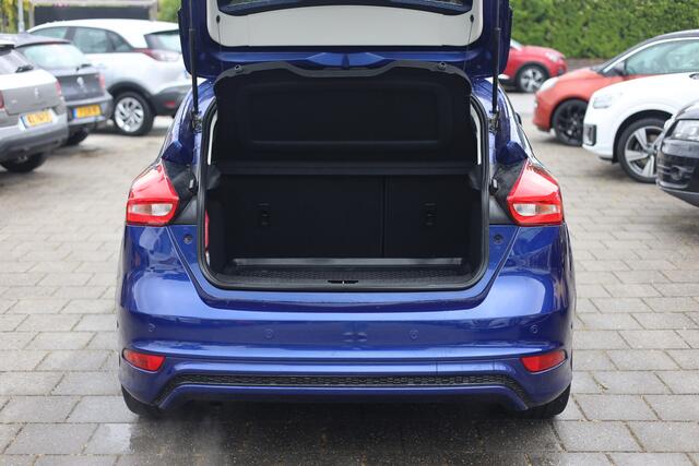 Ford FOCUS 1.0 ST-LINE | NAVI | CAMERA | 18 INCH