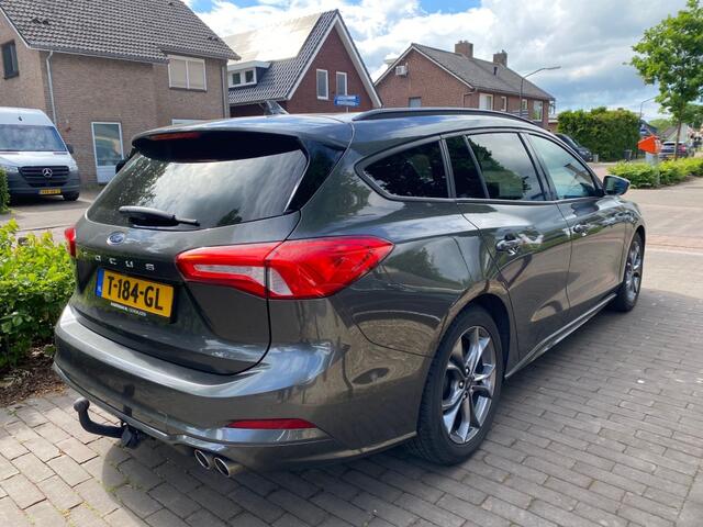 Ford FOCUS 1.5 ECOBL. TIT. XBNS AUTOMAAT / ECC / NAVI / TREKHAAK
