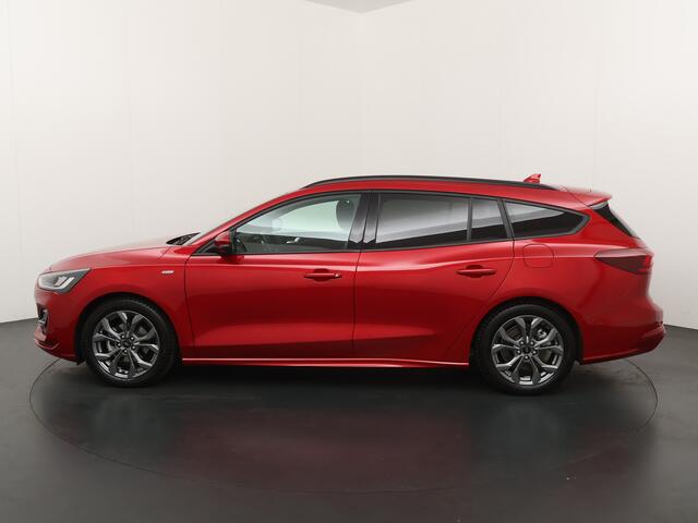 Ford FOCUS Wagon 125pk EcoBoost Hybrid ST Line | Winter Pack | Camera | Adapt. Cruise | Blis | All seasons | Apple Carplay/Android Auto |