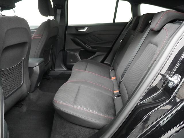 Ford FOCUS Wagon EcoBoost 125PK Hybrid ST Line Winter Pack I Groot Scherm I Adap. Cruise I Dode Hoek ind. I Camera