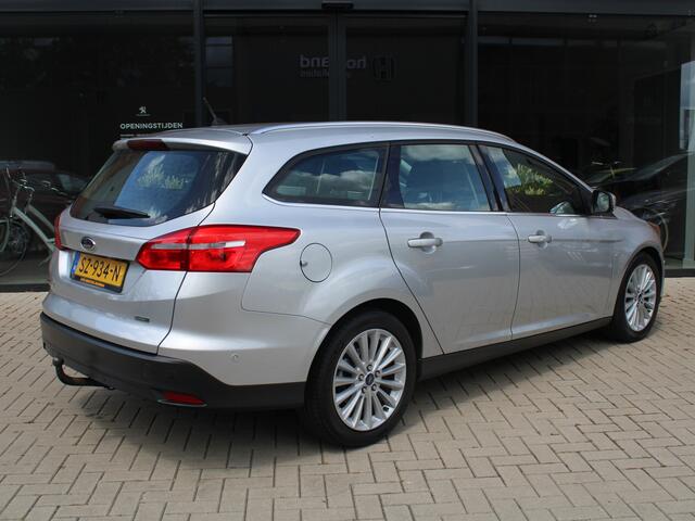 Ford FOCUS Wagon 1.0 Titanium 125PK Navigatie, Camera, Trekhaak